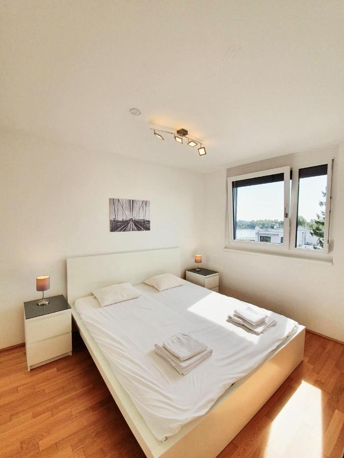 Near Lake Two Bedroom Fully Furnished Apartment ウィーン エクステリア 写真
