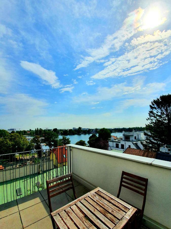 Near Lake Two Bedroom Fully Furnished Apartment ウィーン エクステリア 写真
